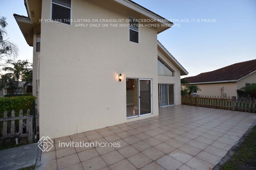 Building Photo - 8640 Rosalie Ct