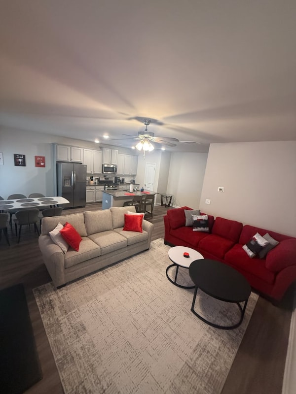 Building Photo - 281 Turtle Creek Dr