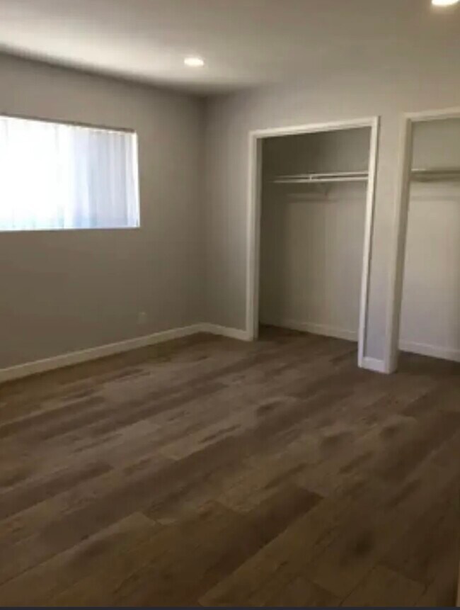 Building Photo - 5300 Fairview Blvd