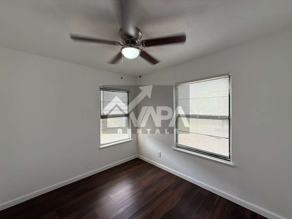 Building Photo - 407 Creath Pl