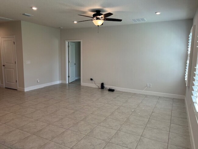 Building Photo - Great Home Available for Rent