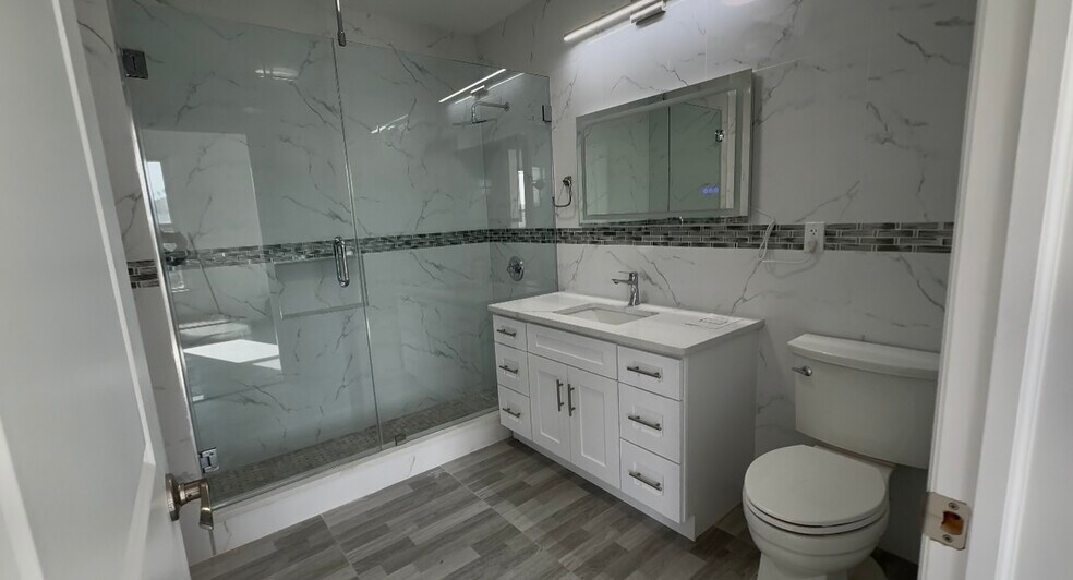 Building Photo - 17 Kearny Ave