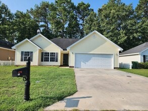 Building Photo - 381 Rosemount Dr