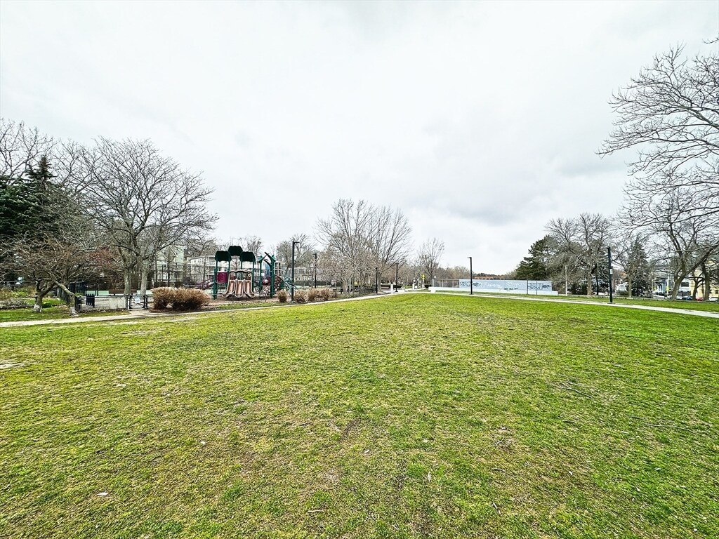 Building Photo - 269 Lamartine St