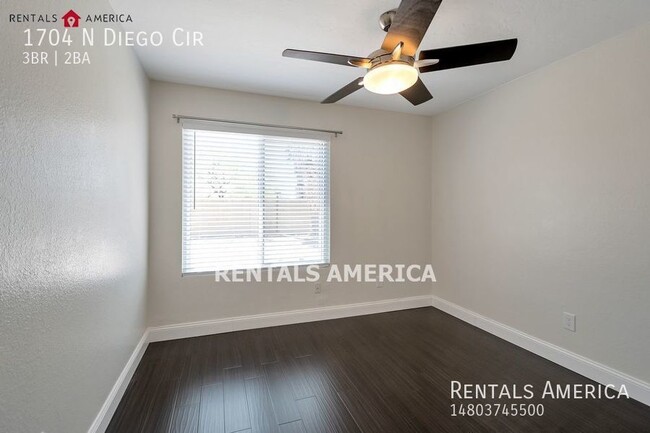 Building Photo - ***Move in Special- $500 off prorated rent...