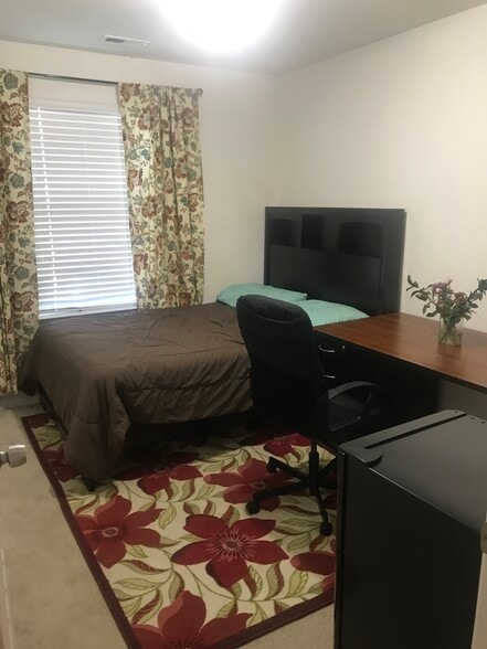 Building Photo - 748 Maypearl Ln