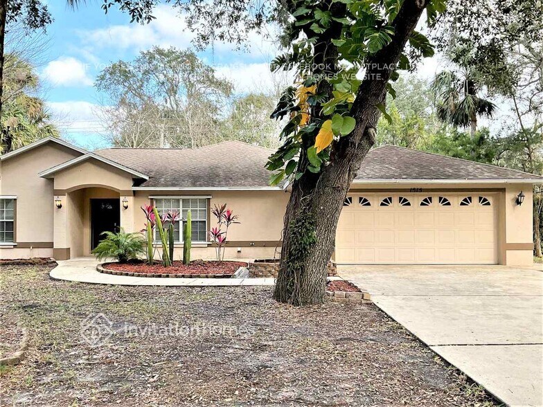 Primary Photo - 1515 Pine Tree Dr