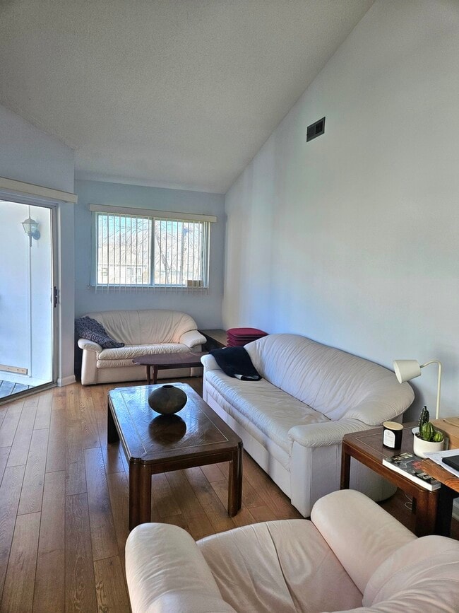 Building Photo - 1068 Courtland Dr