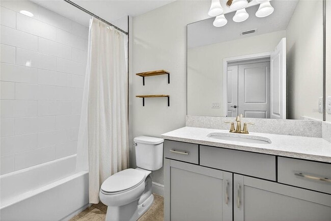 Building Photo - 14531 Woodland Spur Dr