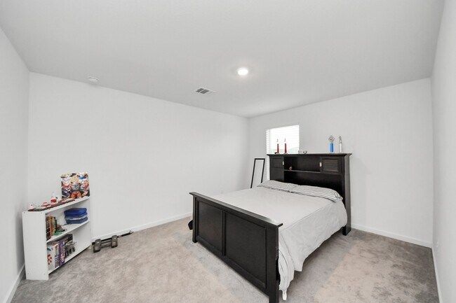 Building Photo - 21719 Flannel Bush Ln