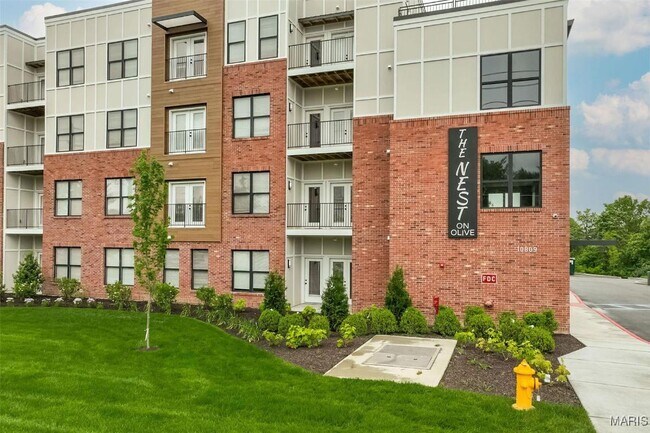 Building Photo - 10809 Olive Blvd