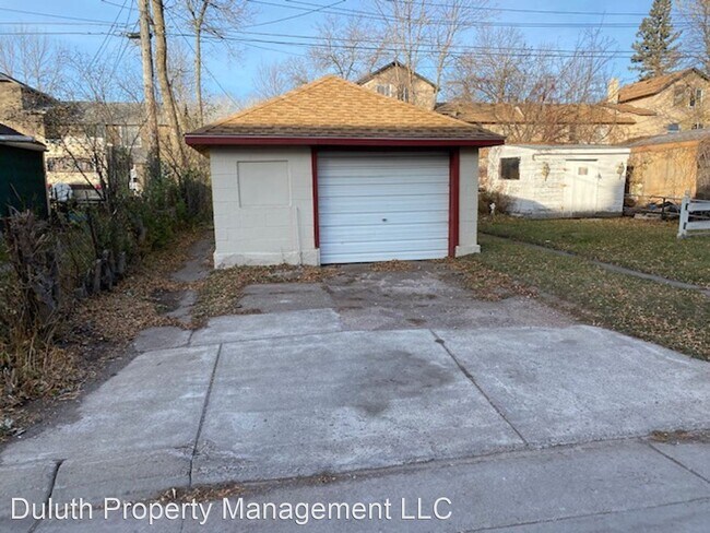 Building Photo - 3 br, 1 bath House - 1457 90th Avenue West