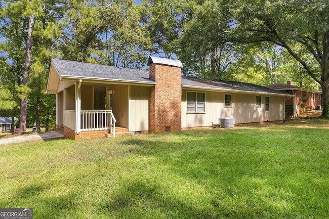 Building Photo - 9169 Lakeview Dr SW
