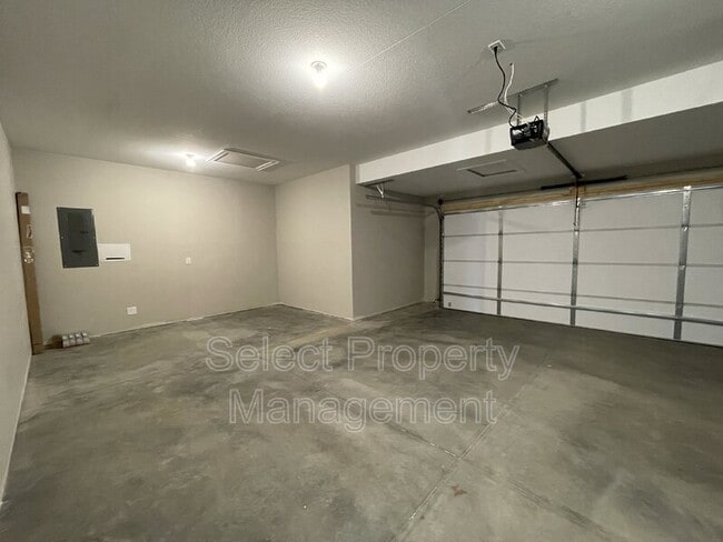 Building Photo - 13932 Diavik Pl