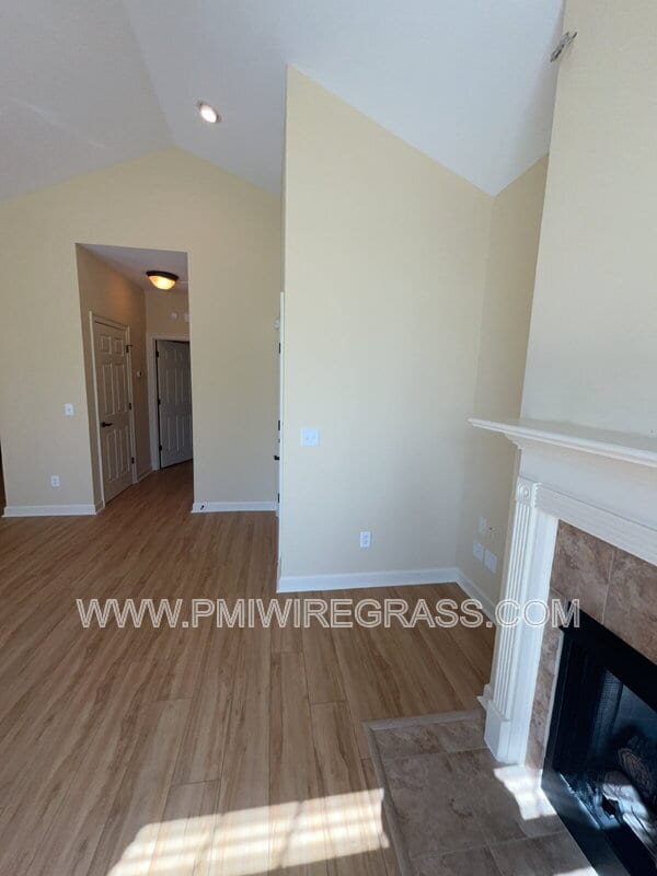 Building Photo - 306 Hidden Creek Cir