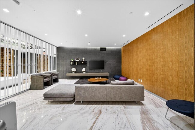 Building Photo - 400 Sunny Isles Blvd