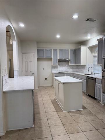 Building Photo - 5817 Mulvane Dr