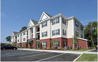 Building Photo - Clairmont at Campostella I