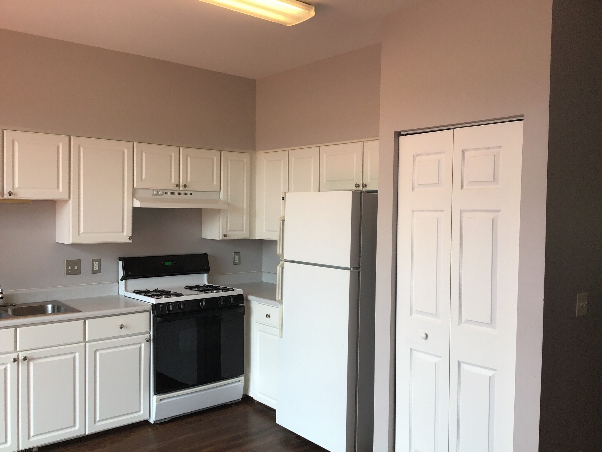 Building Photo - 21343 Earhart Ct