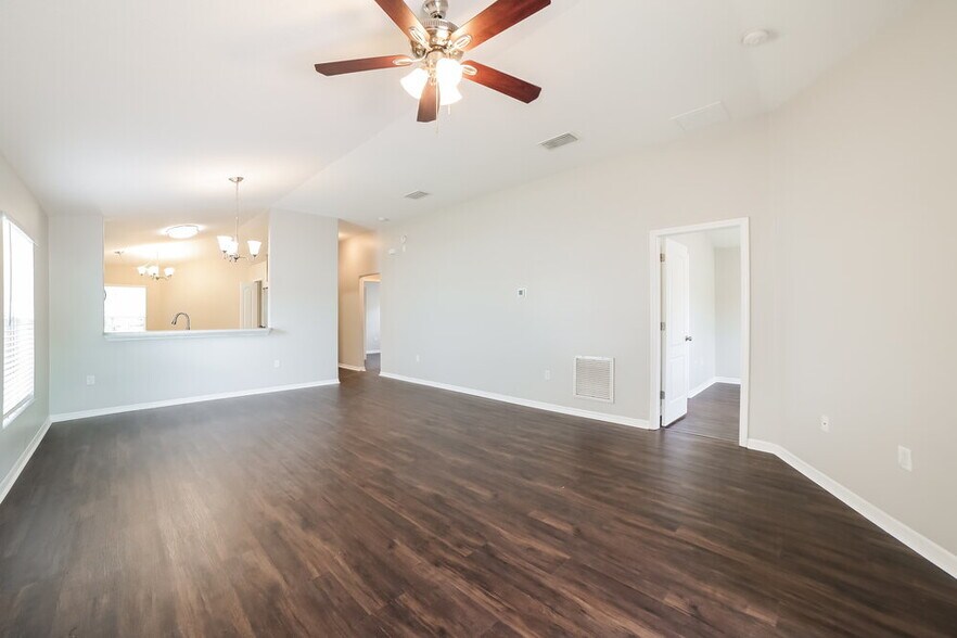 Building Photo - 7329 Lumber Port Dr