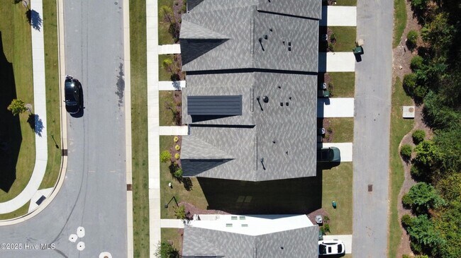 Building Photo - 458 Channel Drop Dr