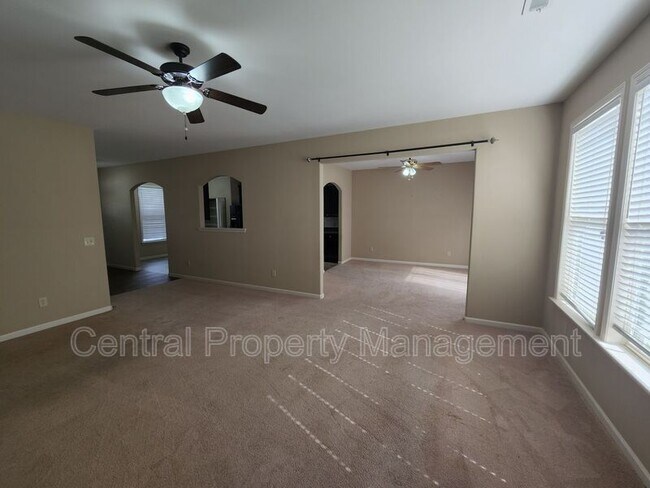 Building Photo - 1 Redwolf Ln