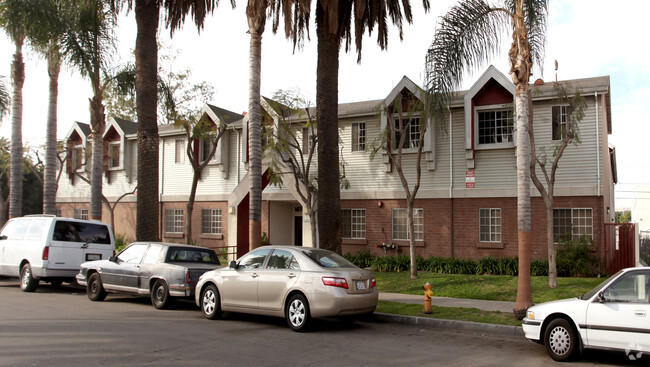 Primary Photo - Merit Hall Apartments
