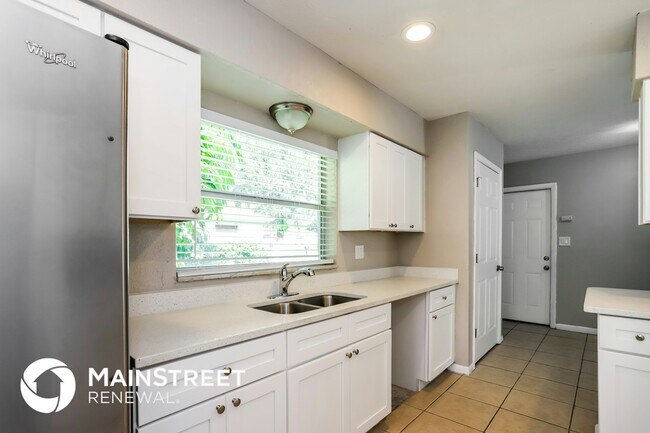 Building Photo - 2902 Forest Cir