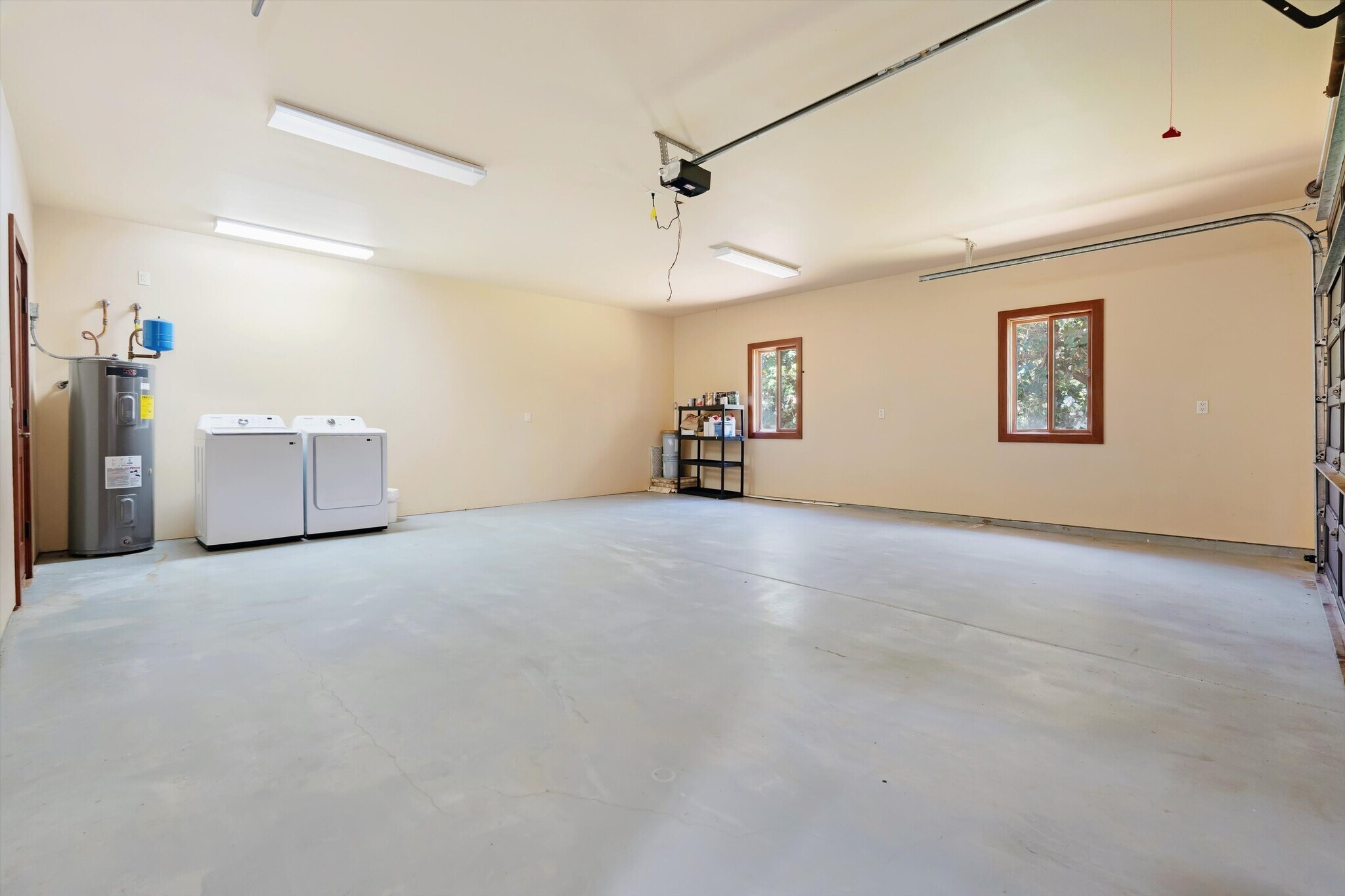 Building Photo - 44 Lau Niu Way