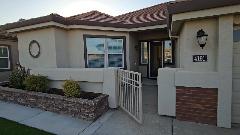 Building Photo - 4191 Beacon Pl
