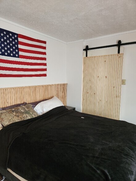 Building Photo - 102 Highlawn Ave