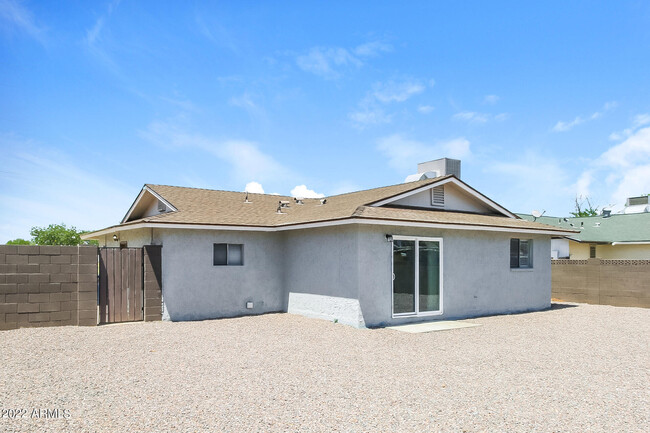 Building Photo - 2429 Covina Rd