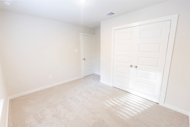 Building Photo - 18672 Presswood Wy Dr