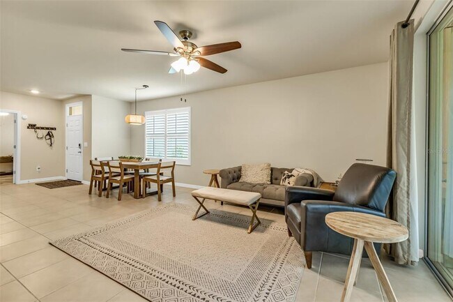 Building Photo - 7177 W Lenox Cir