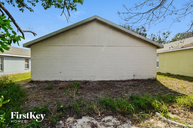 Building Photo - 7456 Little Pond Ct