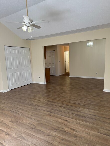 Building Photo - 3982 S Cramer Cir