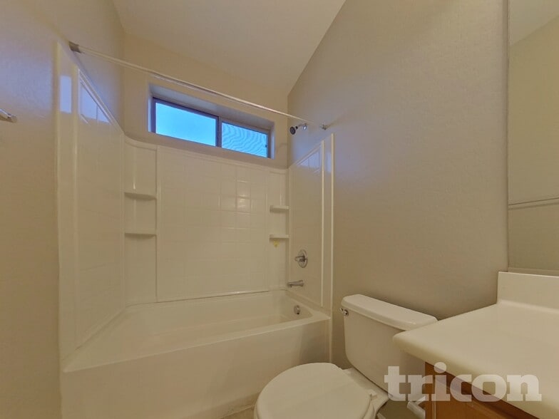 Building Photo - 25746 W Globe Ave