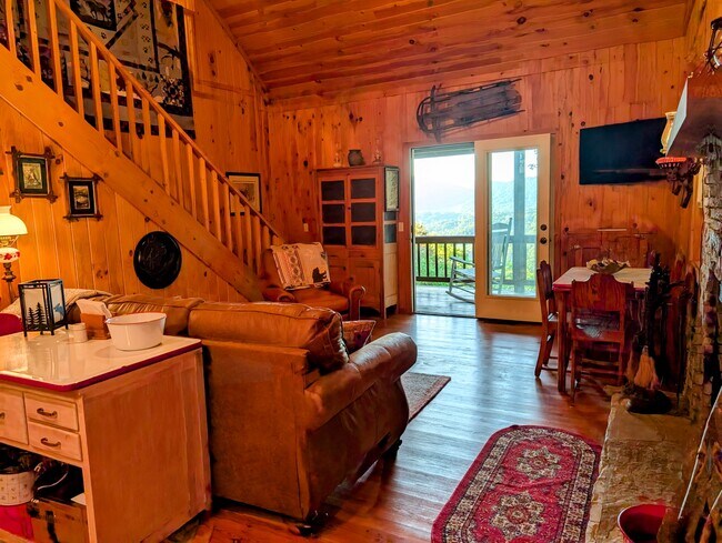 Building Photo - 54 Teaberry Ln