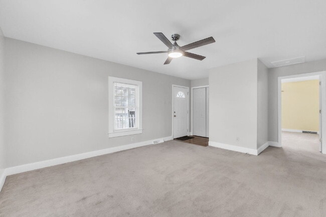 Building Photo - Warm & Welcoming 2 Bed, 2 Bath Home with Solar Panels and Spacious Yard