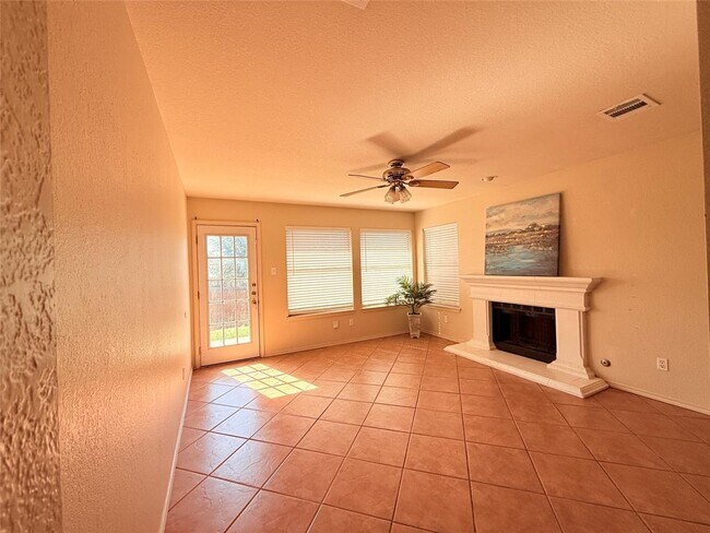 Building Photo - 17525 Tobermory Dr