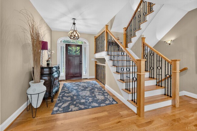 Building Photo - 237 Golf Course Trail