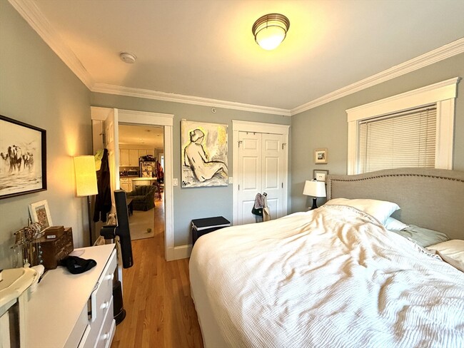 Building Photo - 133 Erie St