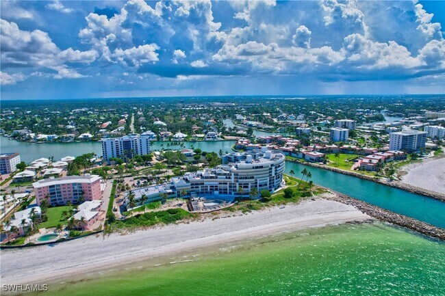 Building Photo - 2357 Gulf Shore Blvd N