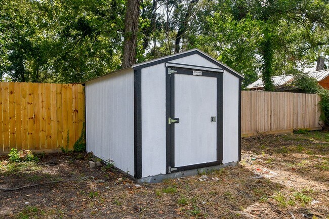Primary Photo - 9230 Lanewood Dr