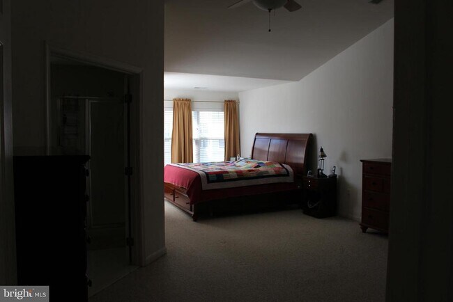 Building Photo - 7337 Oldham Leeds Way