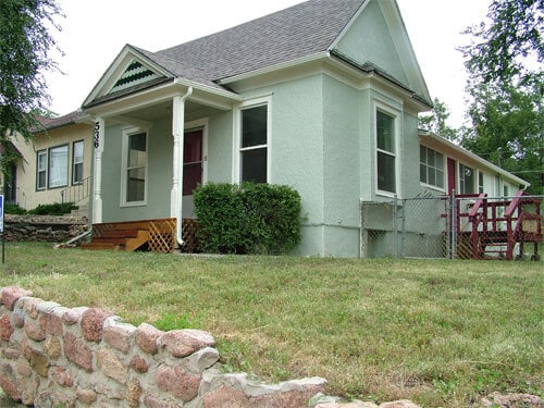 Building Photo - 536 W Monument St