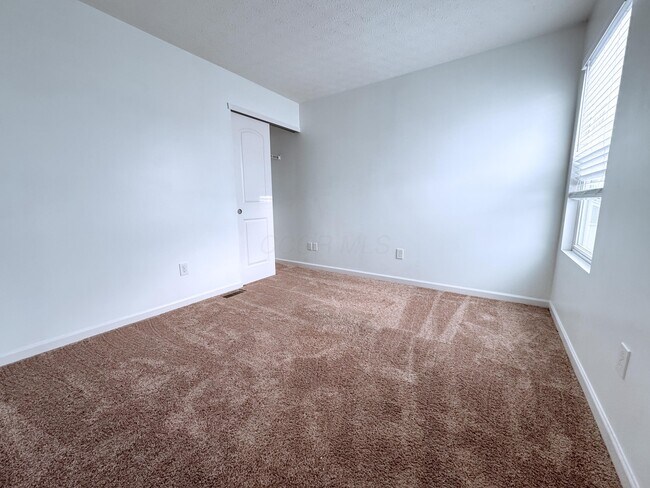 Building Photo - 7257 Reynolds Crossing Dr