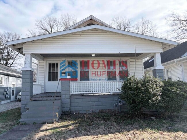 Building Photo - Three Bedroom House | Now Available