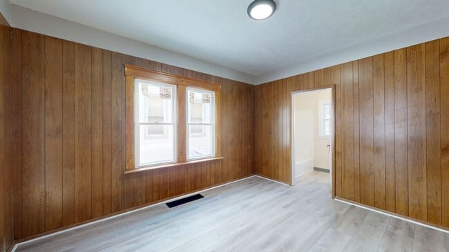 Building Photo - Slavic Village - 4 Bedroom - Single Family Home