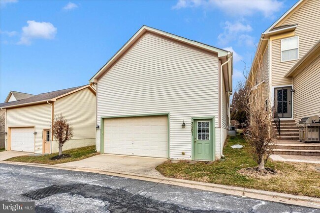 Building Photo - 3907 Braveheart Cir